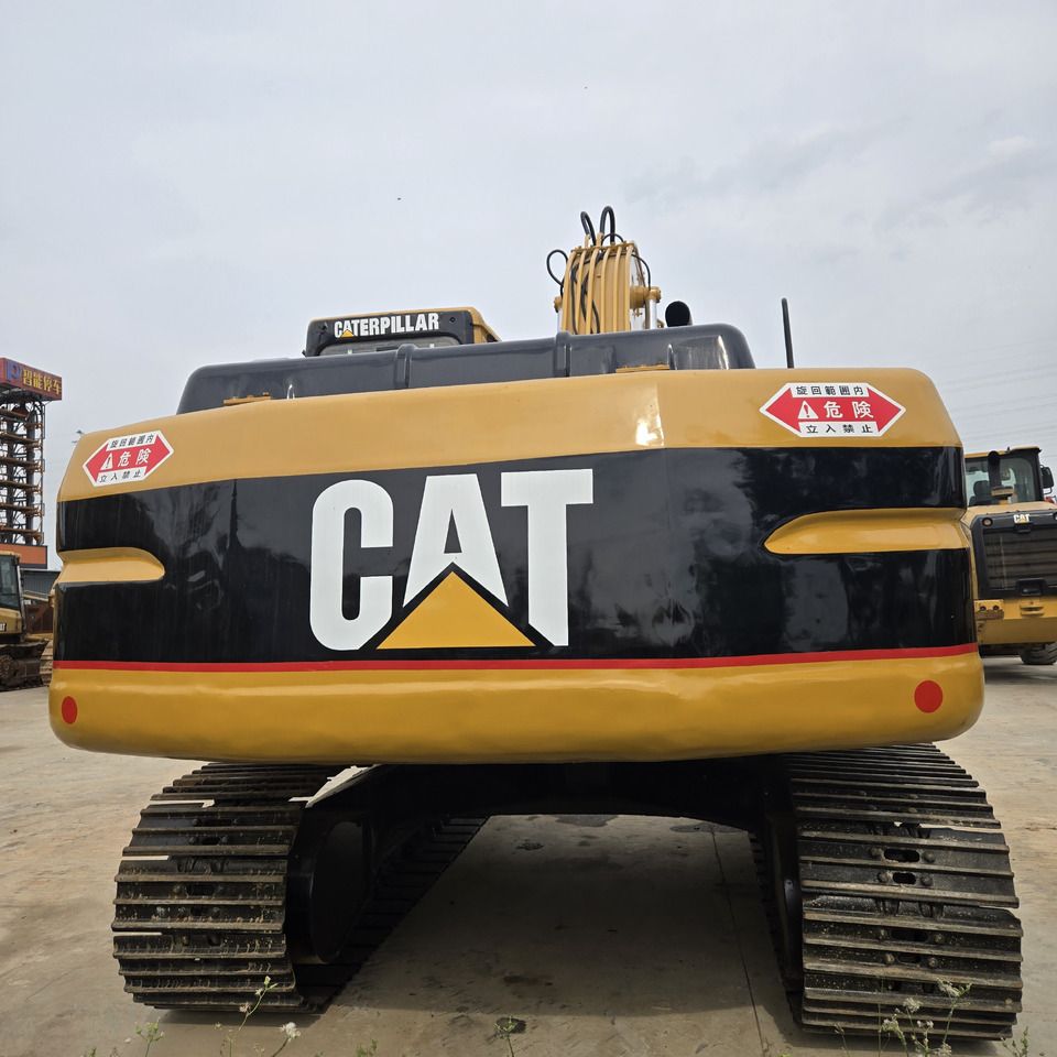 1998 Caterpillar 320BL crawler excavator rear view