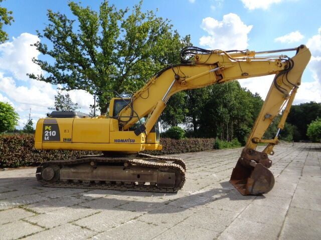 2012 Komatsu PC210LC-8 crawler excavator, side view