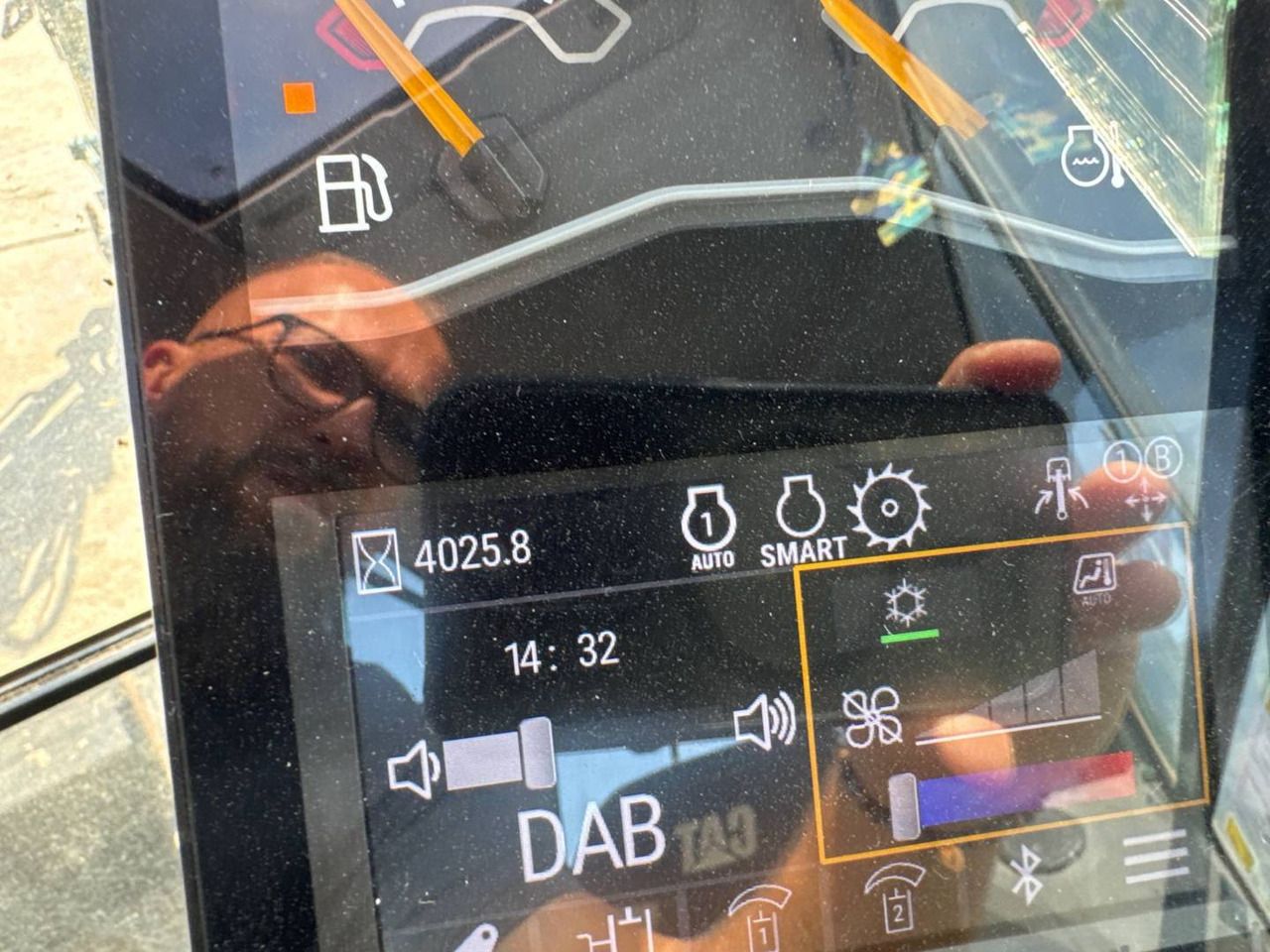 2020 Caterpillar 308C crawler excavator digital instrument cluster display