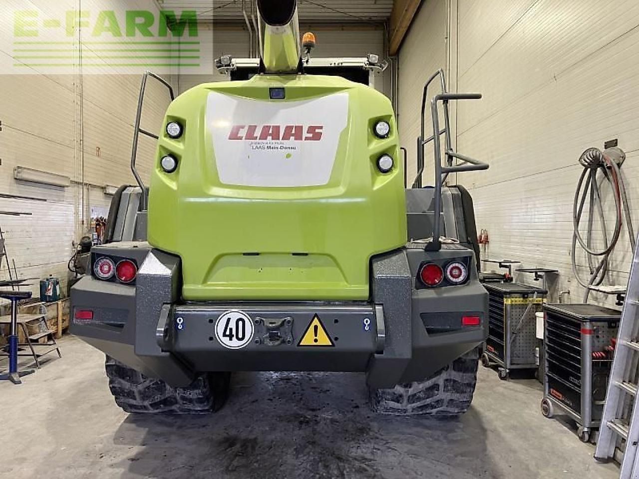 2020 Claas TORION 1812 wheel loader rear view 2020 Claas TORION 1812 wheel loader rear view