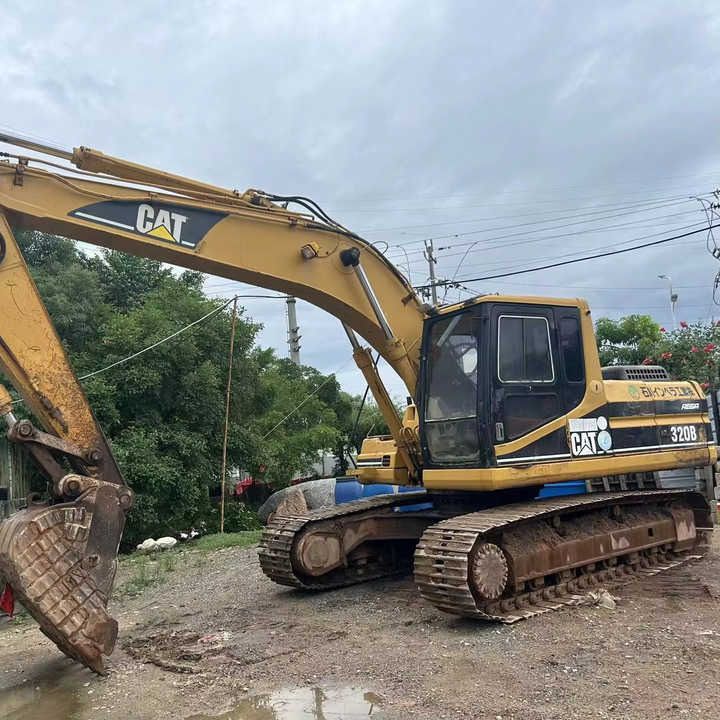 2008 Caterpillar 320B crawler excavator, side profile view