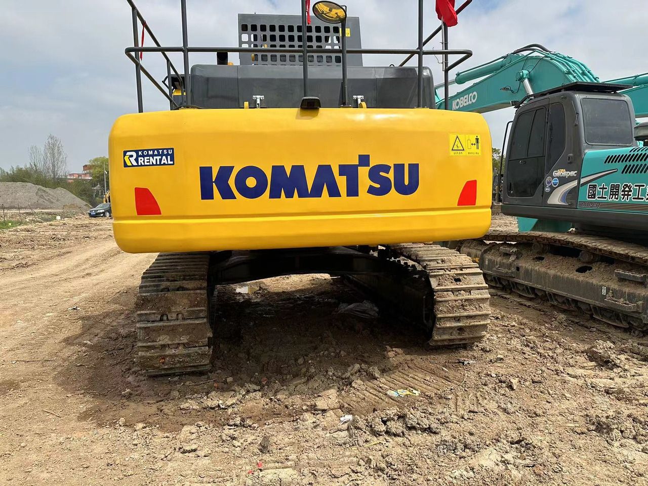 2023 Komatsu PC450-7 crawler excavator, rear view