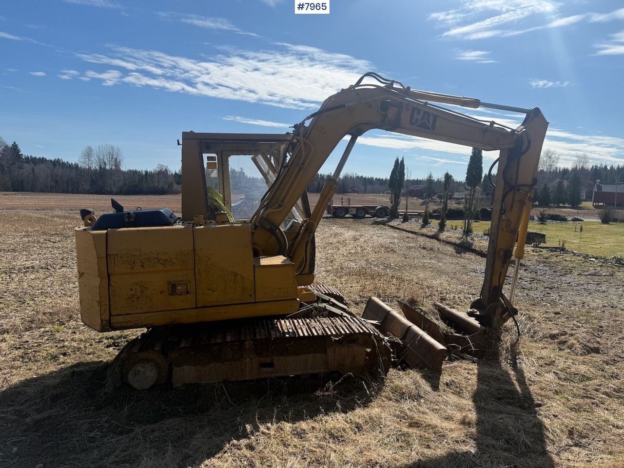 1998 Caterpillar 307C crawler excavator, side view