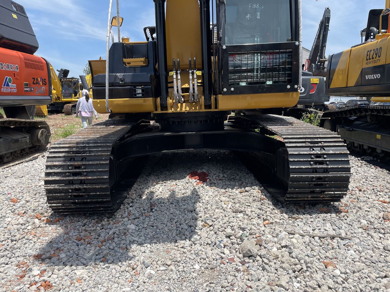 2023 Caterpillar 323D2L crawler excavator, rear view