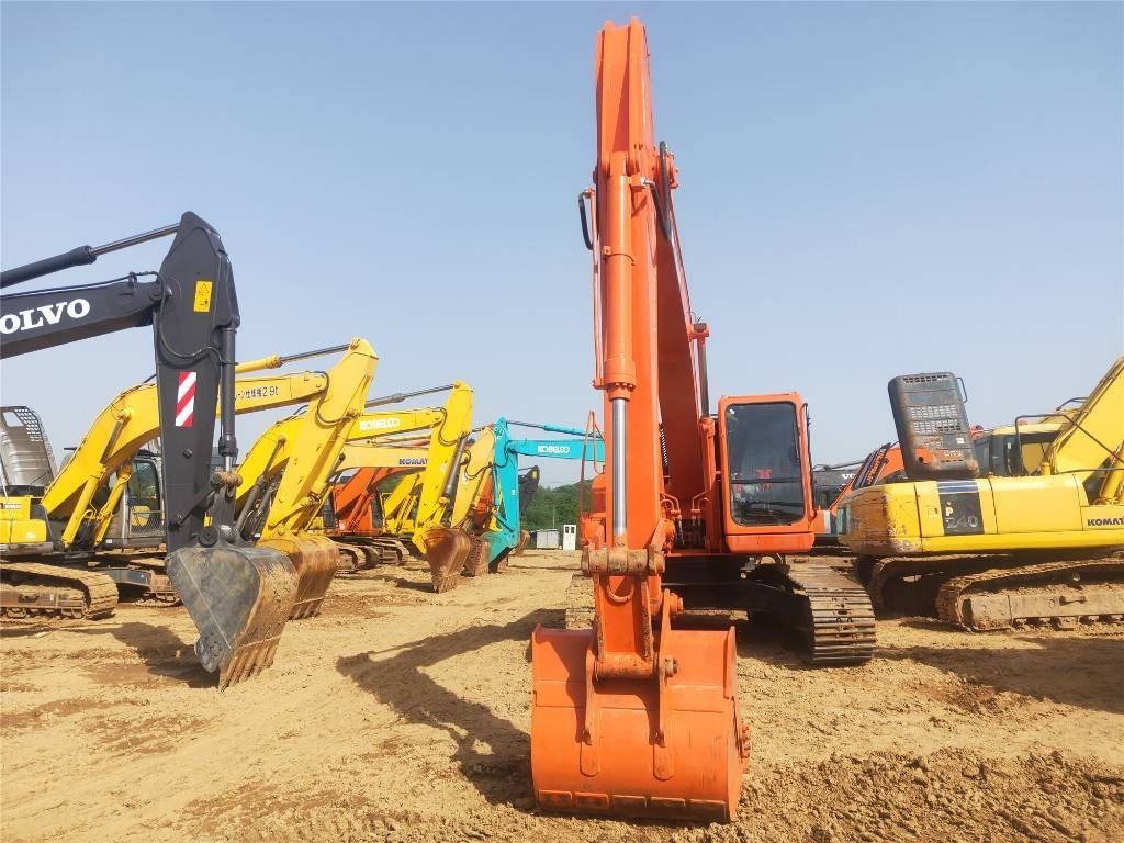 2022 Doosan DH225LC-7 crawler excavator, front view
