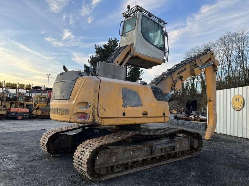 2018 Liebherr LH22 C material handler, rear three-quarter view