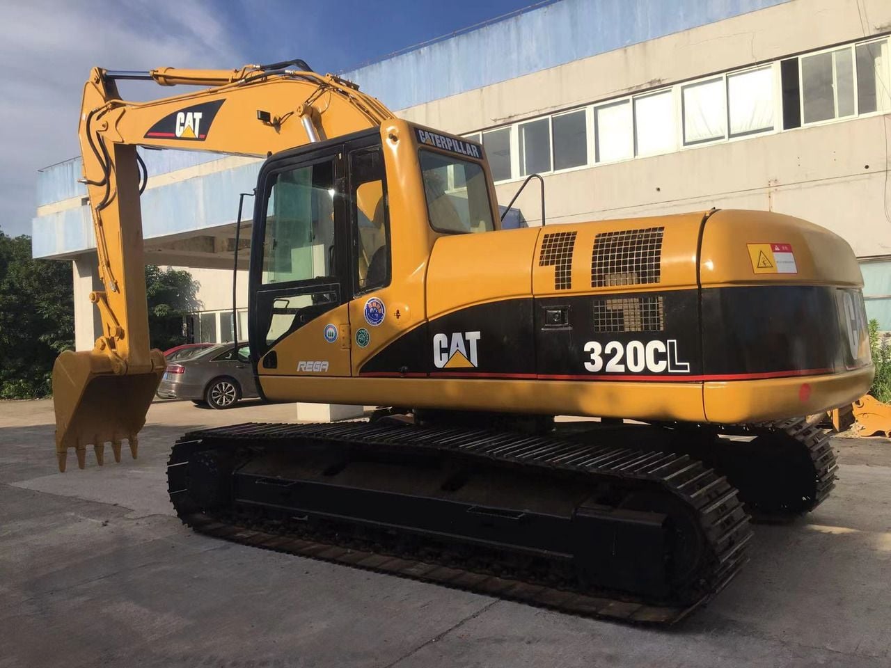Excavator pe senile 2019 Caterpillar 320CL, vedere profil lateral