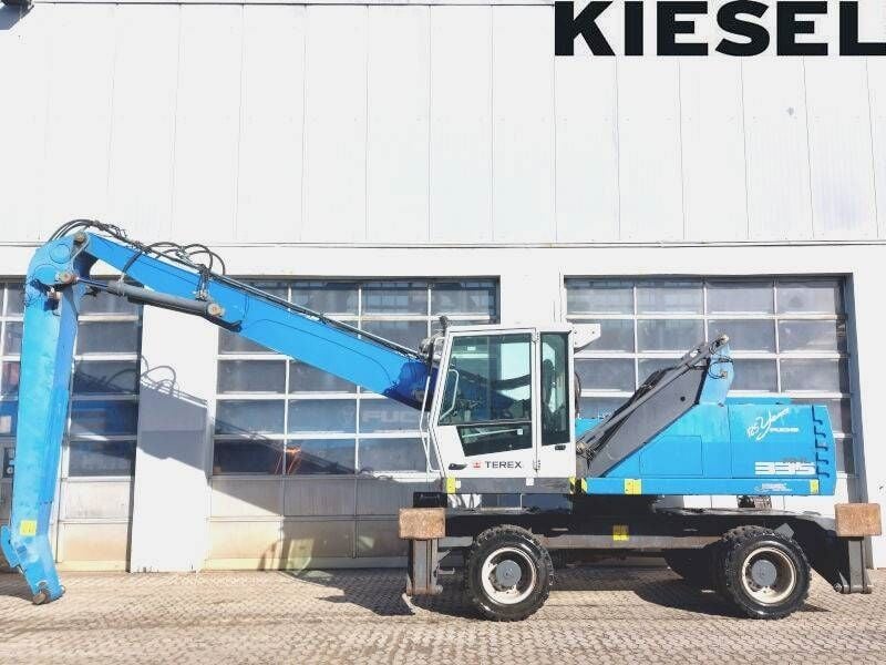 2013 Fuchs MHL335 E material handler, side view
