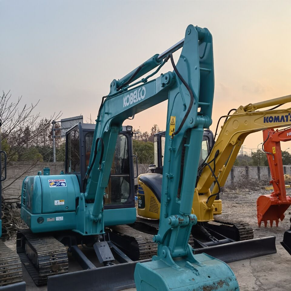 2023 Kobelco SK60-10 excavator, side profile view 2023 Kobelco SK60-10 excavator, side profile view