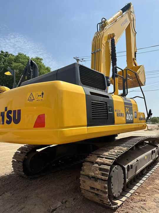 2020 Komatsu PC400-8 crawler excavator, rear three-quarter view