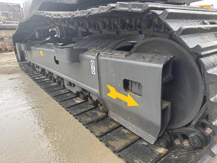 2020 Doosan DX225LCA crawler excavator track assembly detail