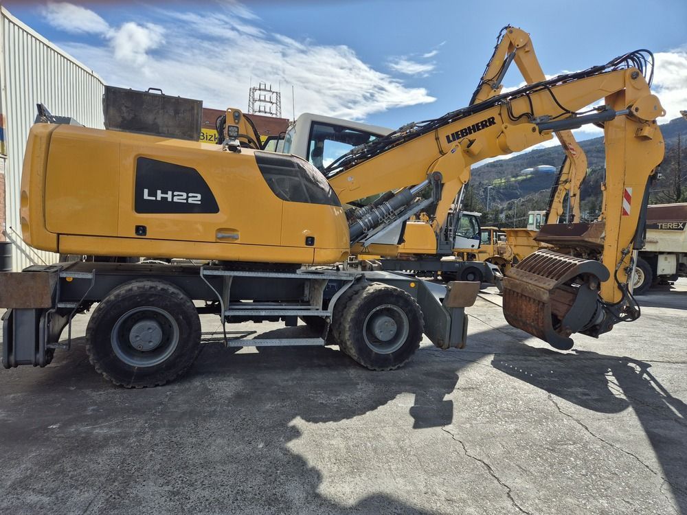 2019 Liebherr LH22 M material handler, side profile view