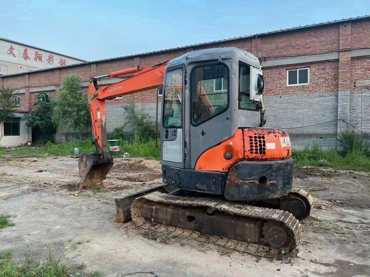 2023 Hitachi ZX55UR excavator, side view 2023 Hitachi ZX55UR excavator, side view
