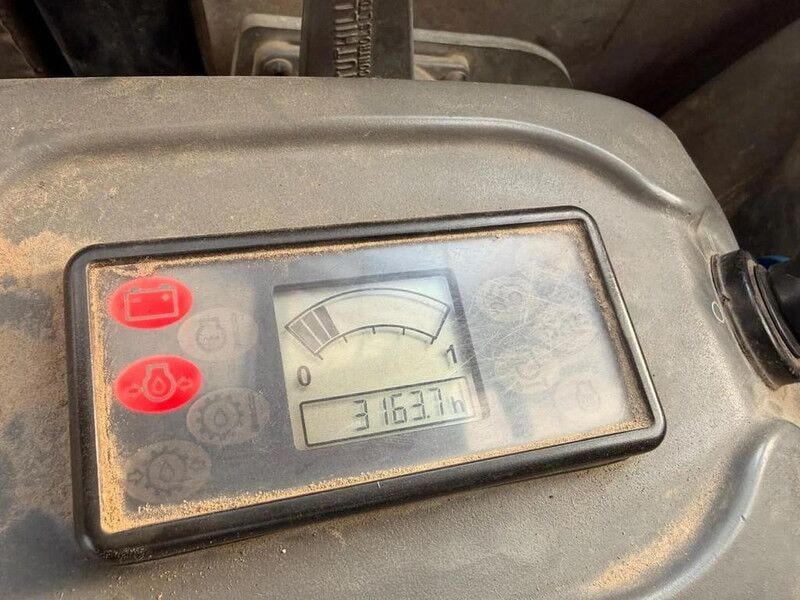 2005 JCB 8032 mini excavator hour meter display