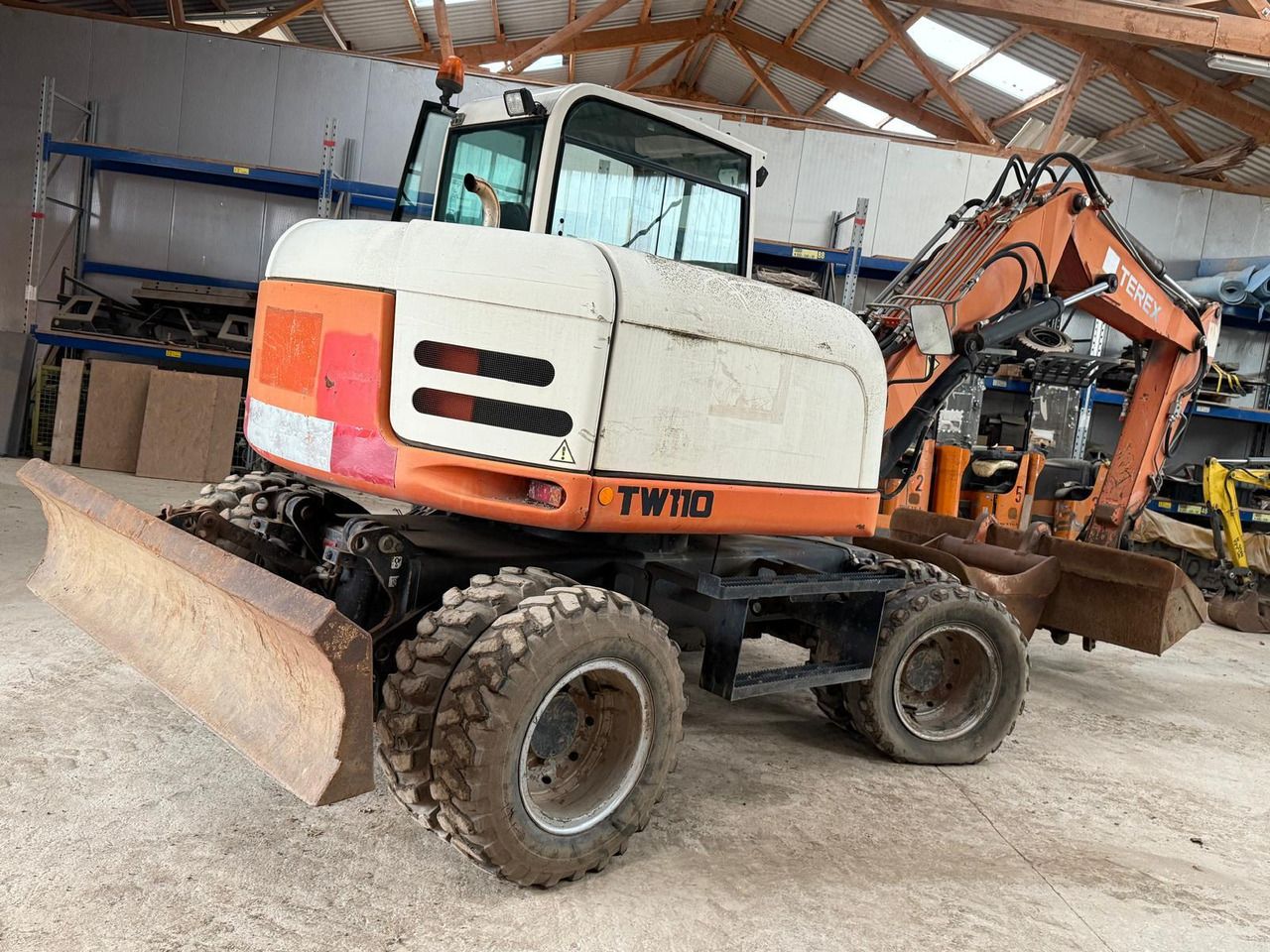 2007 Terex TW 110 wheel excavator, rear three-quarter view