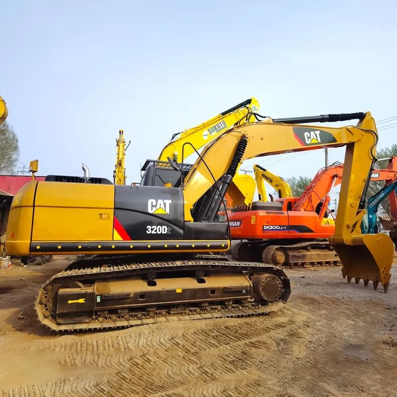 2020 Caterpillar 320D2 crawler excavator, side profile view