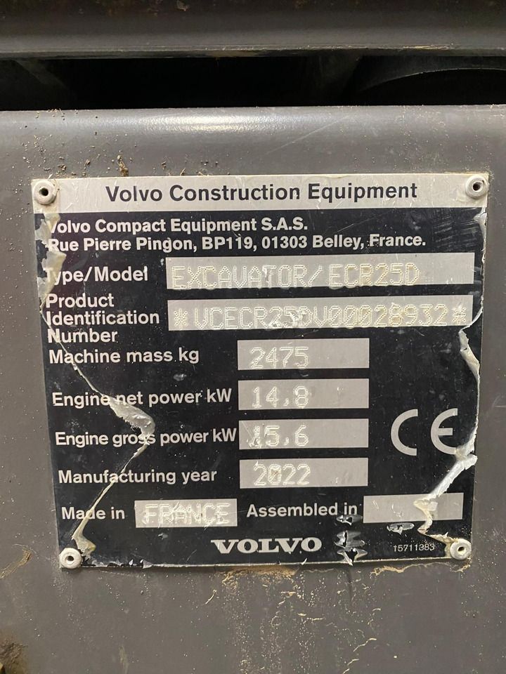 2022 Volvo ECR25D mini excavator identification plate