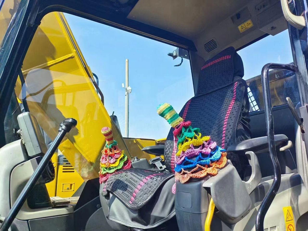 2020 Caterpillar 313D crawler excavator interior view