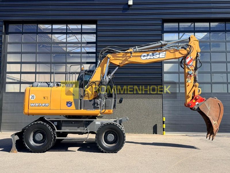 2016 CASE WX148 wheel excavator, side view