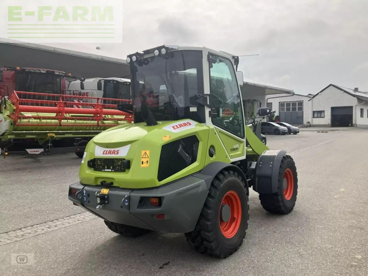 2022 Claas TORION 639 wheel loader, rear three-quarter view 2022 Claas TORION 639 wheel loader, rear three-quarter view