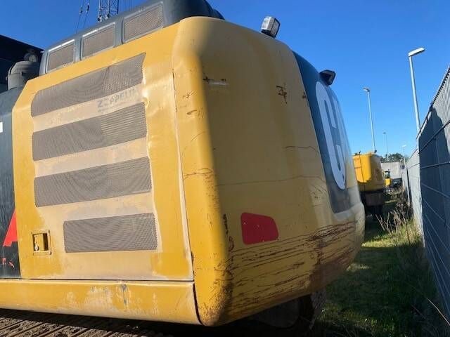2015 Caterpillar 324ELN crawler excavator rear view