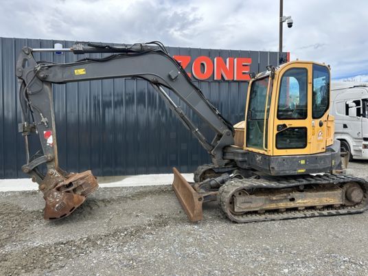 2018 Volvo ECR88D crawler excavator, side view