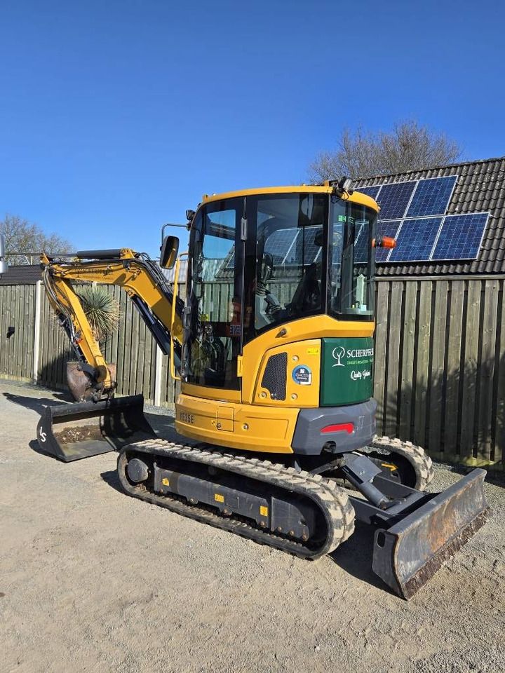 2023 XCMG XE35E mini excavator, three-quarter view