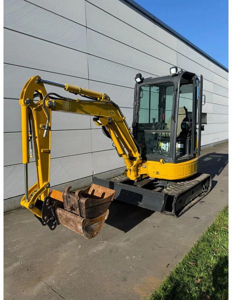 Mini Escavadora Komatsu PC26MR-3 2017