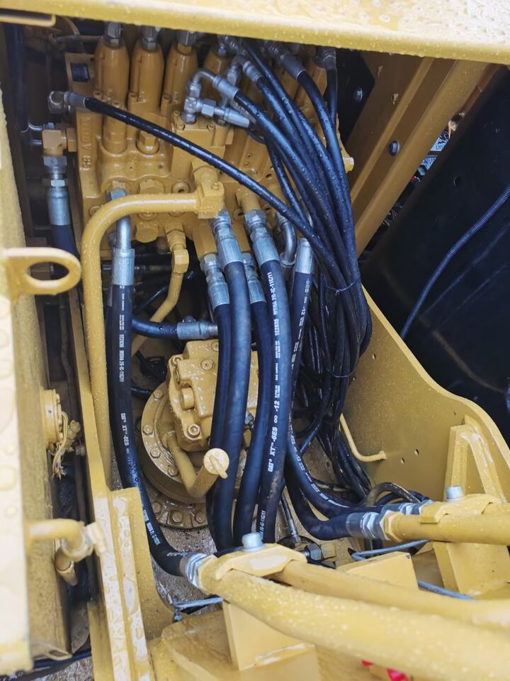 2024 Caterpillar 313D crawler excavator hydraulic system view