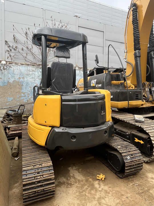 2016 Komatsu PC35MR-2 crawler excavator rear view