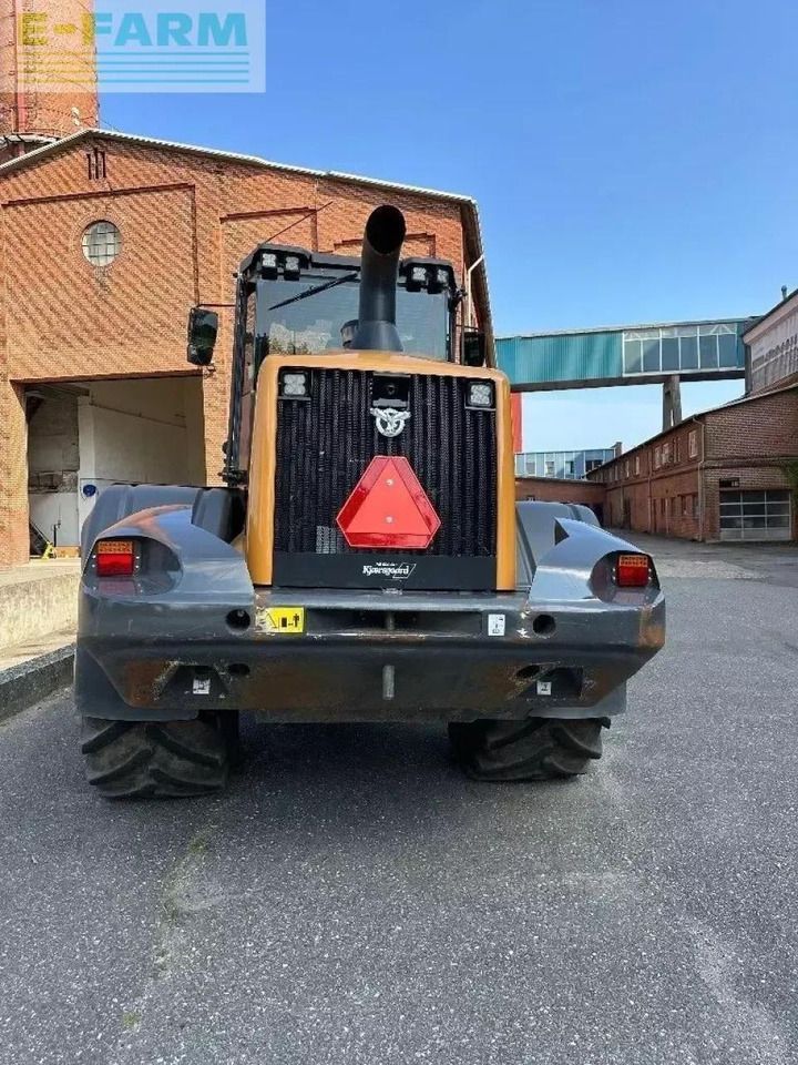 2023 CASE 721G EVOLUTION wheel loader, rear view 2023 CASE 721G EVOLUTION wheel loader, rear view