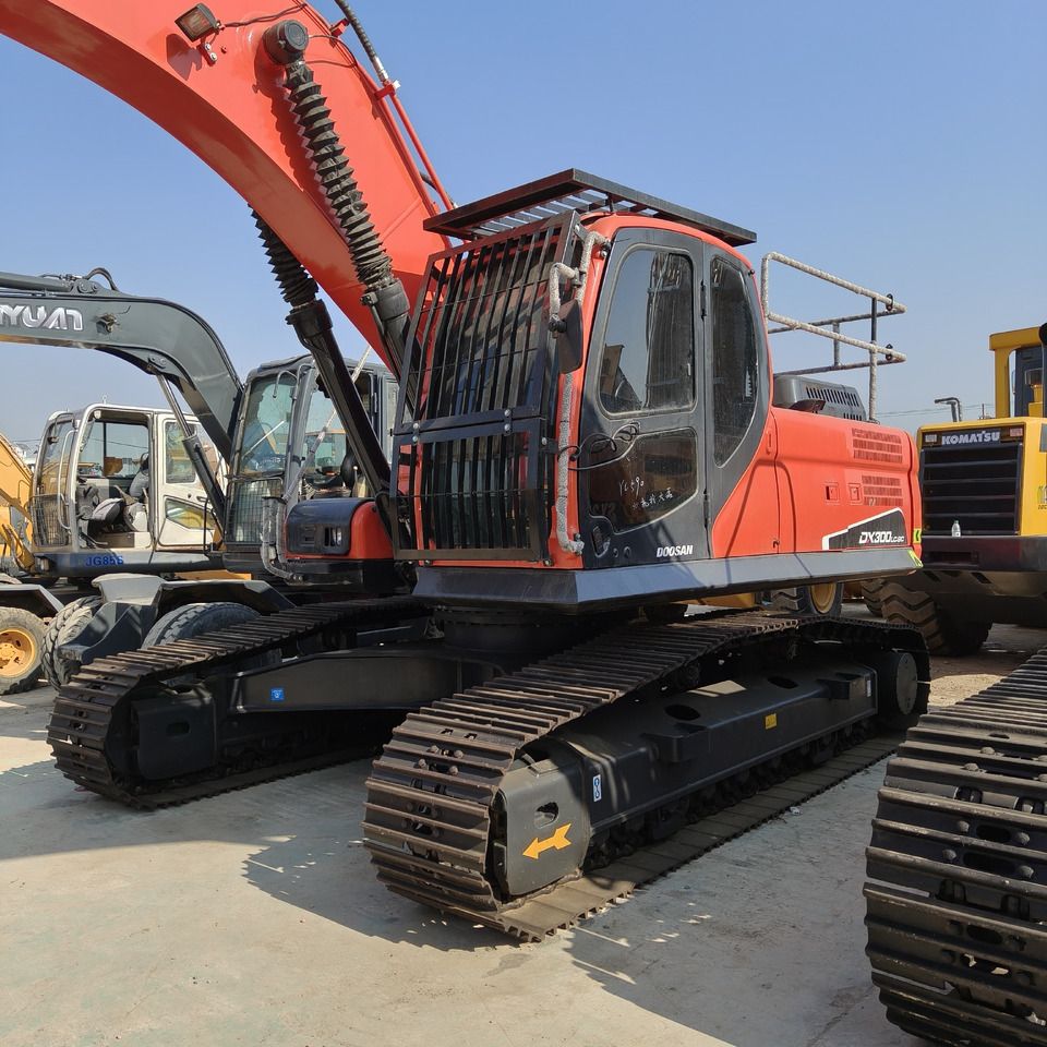 Doosan DX300LC-9C Raupenbagger