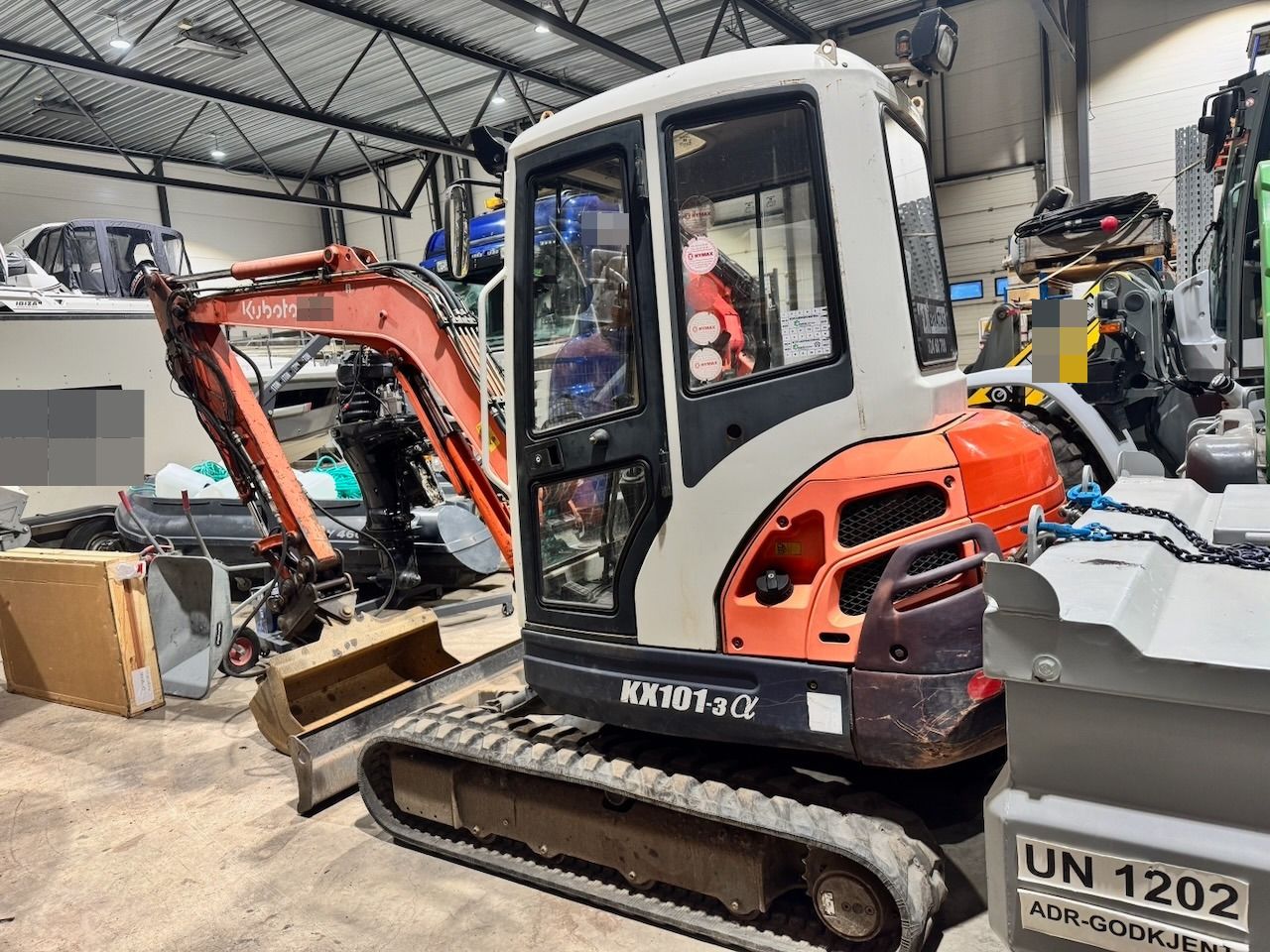 2005 Kubota KX101-3 mini excavator, side view 2005 Kubota KX101-3 mini excavator, side view