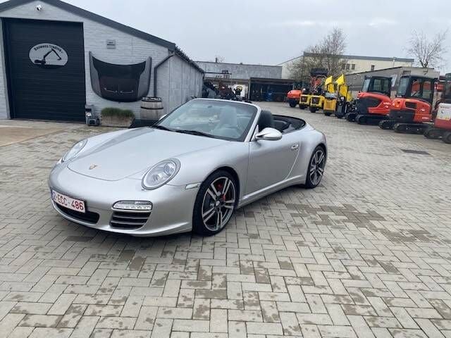 2009 Porsche 997.2 4S front three-quarter view