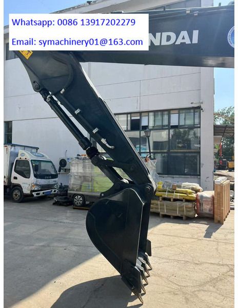 2025 Hyundai R220LC-9S crawler excavator boom and bucket detail