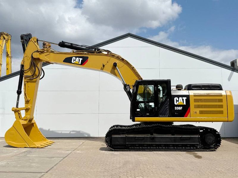 2016 Caterpillar 336FLN crawler excavator, side profile view