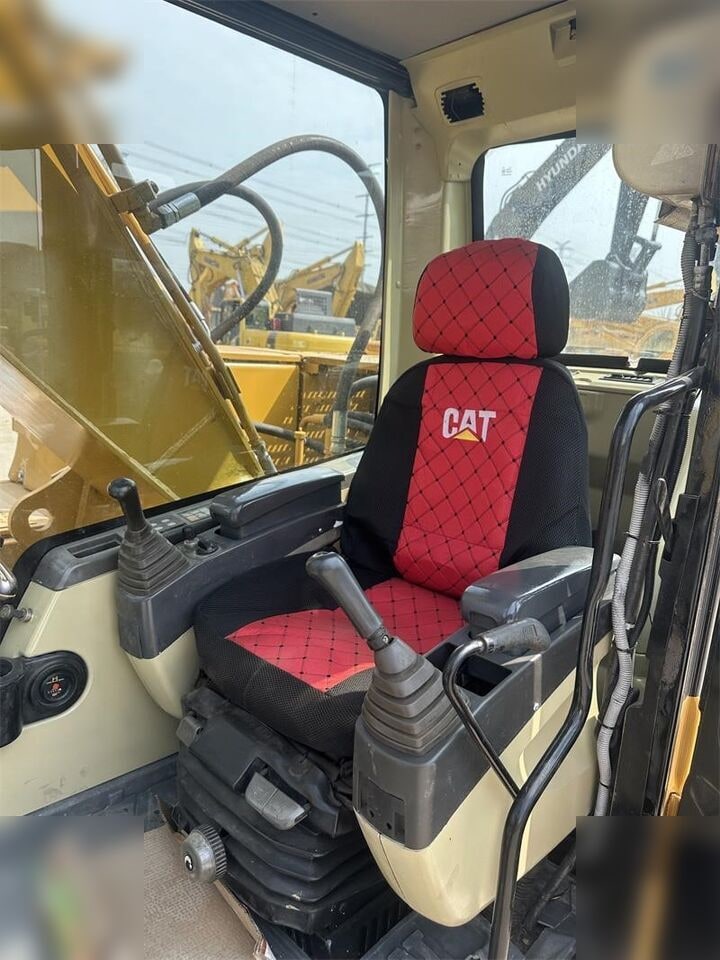 2020 Caterpillar 320CL crawler excavator interior cab view