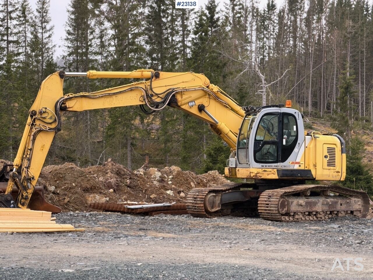 2006 New Holland E235SR crawler excavator side view