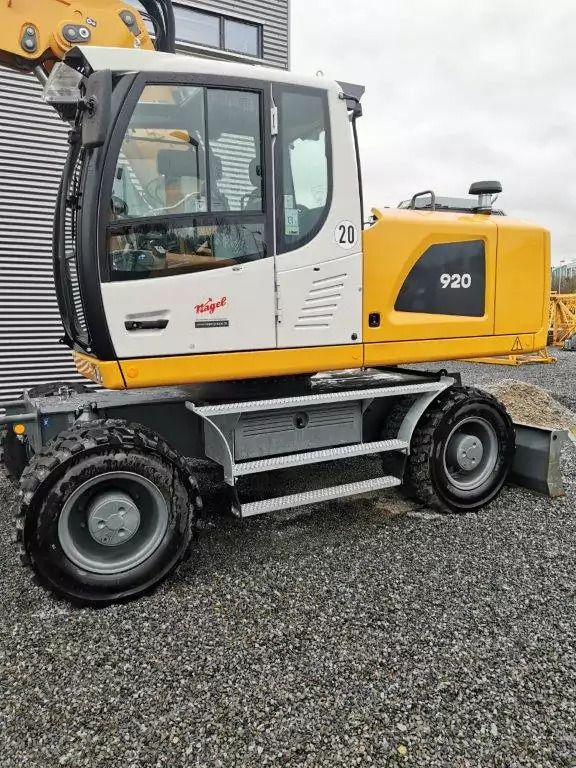 2023 Liebherr A920 Litronic excavator side view