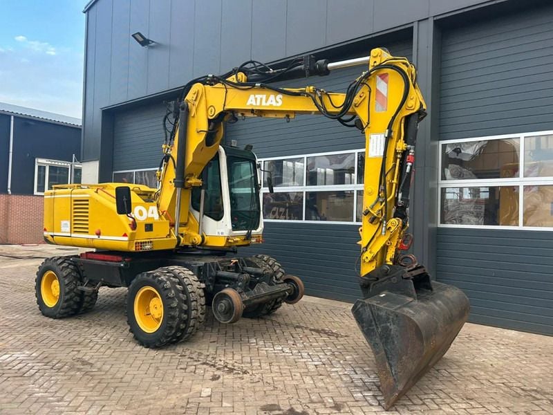 2000 Atlas 1404K wheel excavator side view