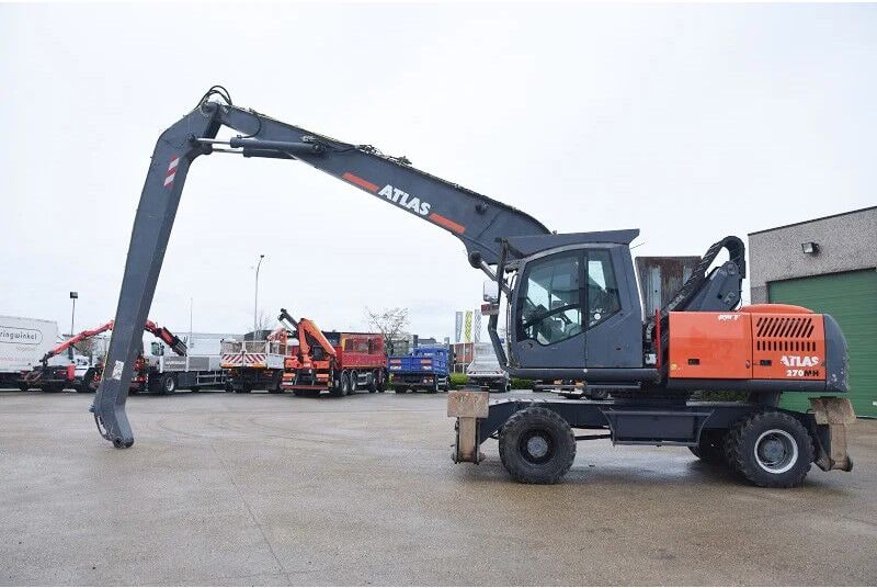2012 Atlas 270 MH wheel excavator, side view