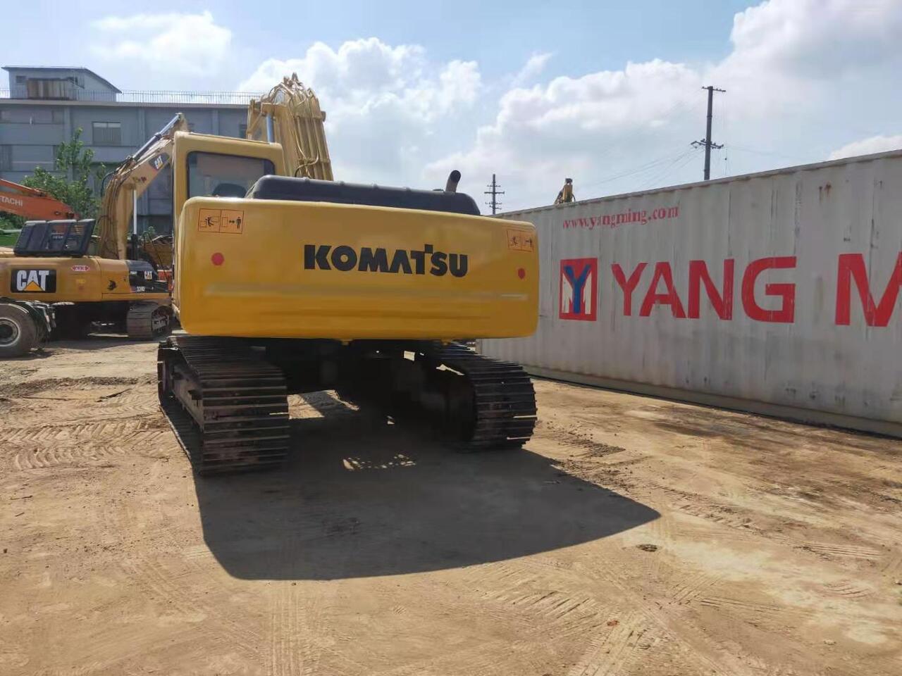 2006 Komatsu PC200-6 crawler excavator, rear view