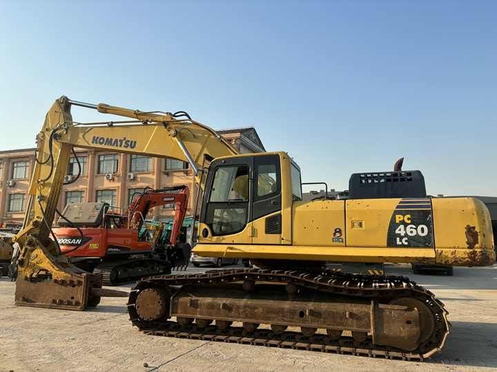 2020 Komatsu PC460LC-8 excavator side view