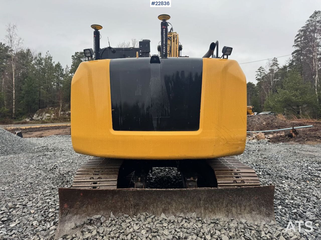 2017 Caterpillar 313FL crawler excavator rear view