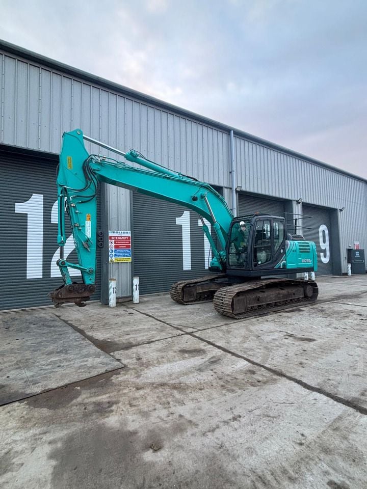 2019 Kobelco SK210LC-10 crawler excavator, side profile view 2019 Kobelco SK210LC-10 crawler excavator, side profile view