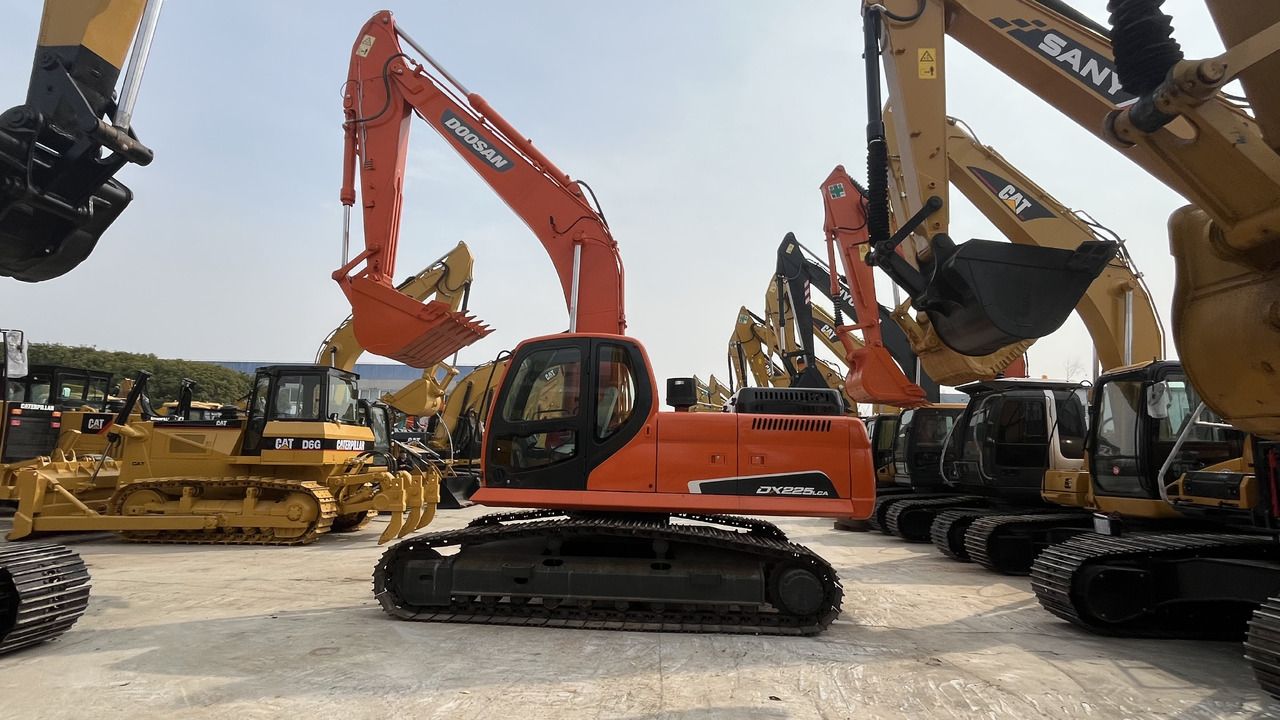 2023 Doosan DX225LC crawler excavator side view