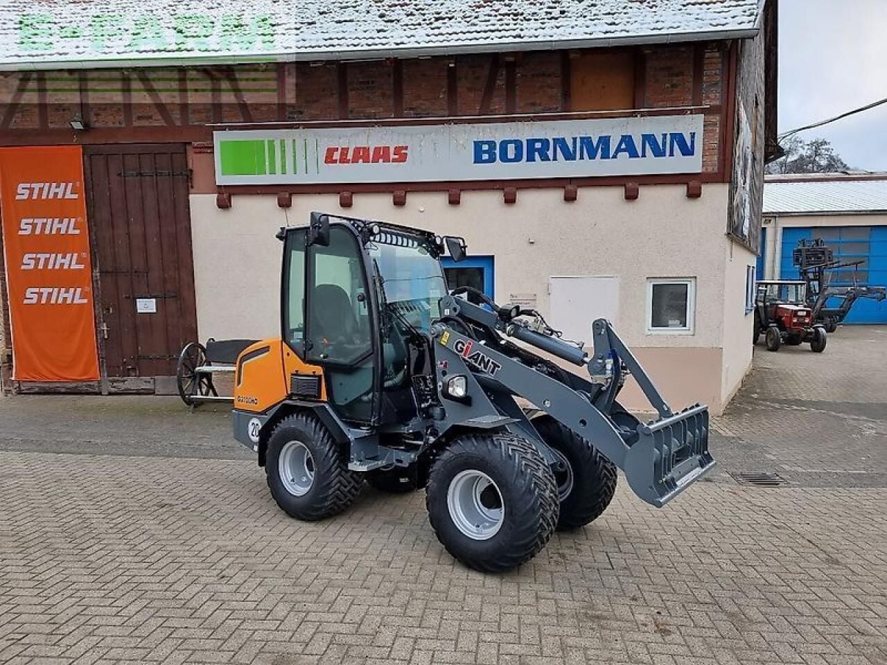 2022 Giant G2700 HD mini excavator, side view 2022 Giant G2700 HD mini excavator, side view