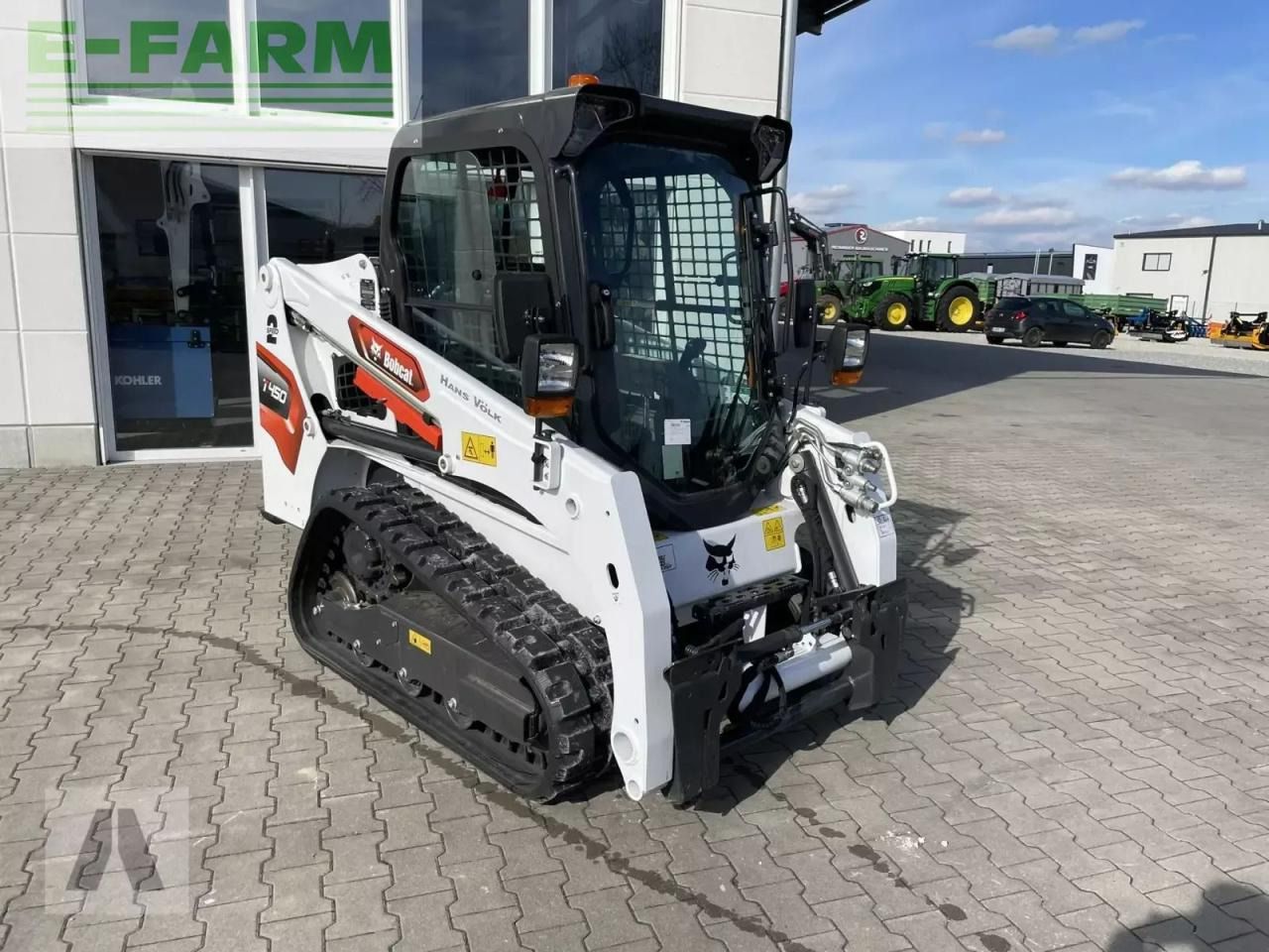 2023 Bobcat T450 E mini excavator, front three-quarter view 2023 Bobcat T450 E mini excavator, front three-quarter view