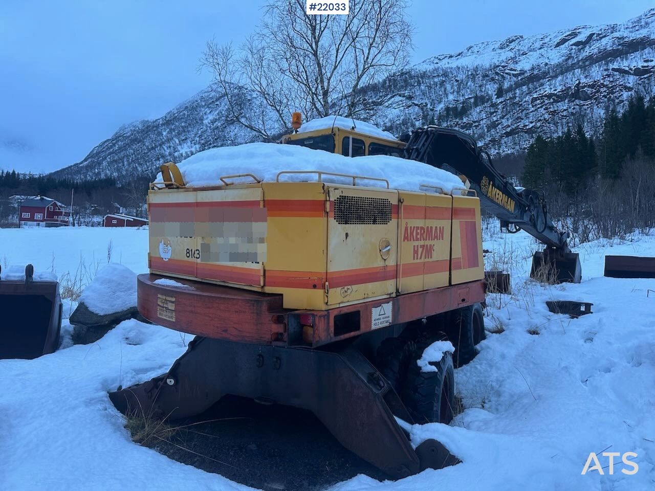 1991 Åkerman H7M wheel excavator, rear three-quarter view