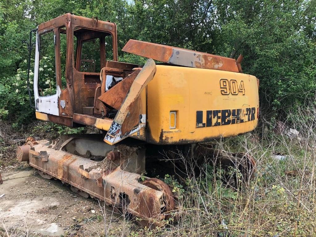 Liebherr 904 crawler excavator, rear three-quarter view